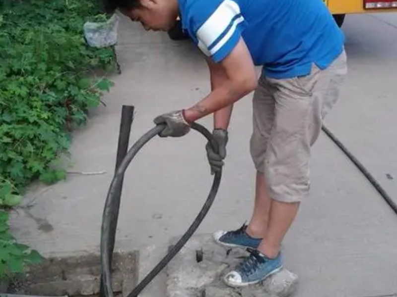天津和平区疏通下水道(春节不放假)