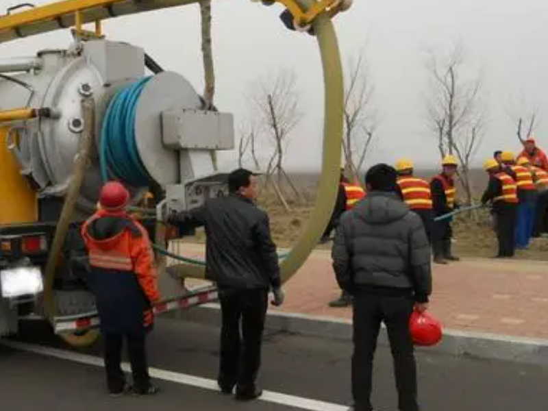和平体育馆街管道疏通改道除尿碱水管龙头马桶电路维修